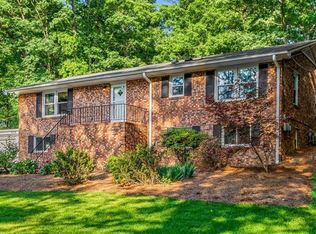 509 Valleybrook Dr, Jamestown, NC 27282