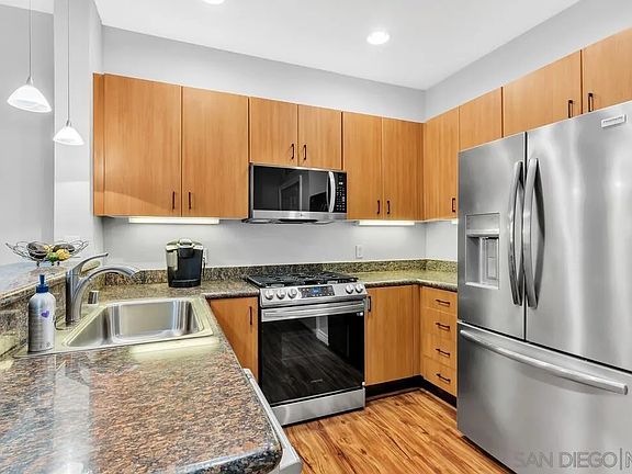 4th image of 1400 Broadway #1202