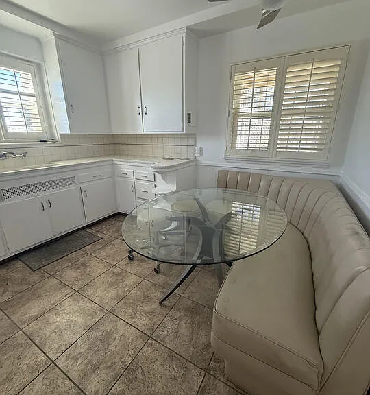 1428 S Genesee Ave — Photo 5