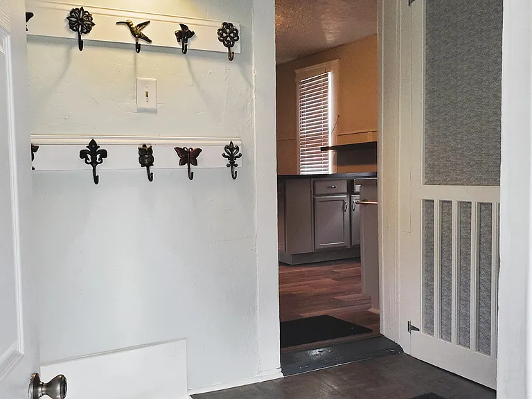 3136 W 40th St #2 — Photo 16