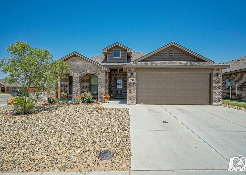1st image of 1021 Pine Leaf Pl