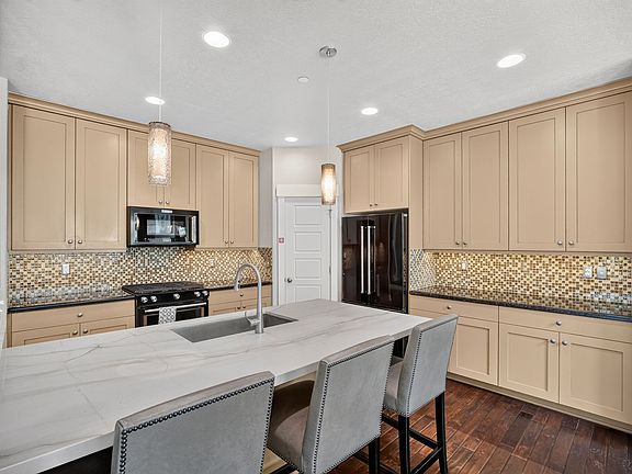 5th image of 13287 N Alexis Dr