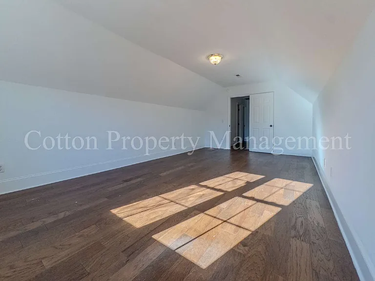 7106 Haven Way — Photo 32