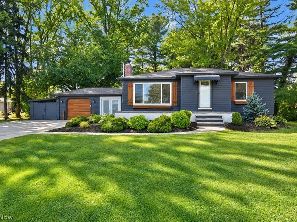 11924 Abbey Rd, North Royalton, OH 44133