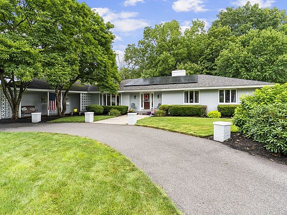 2nd image of 83 Braemoor Rd