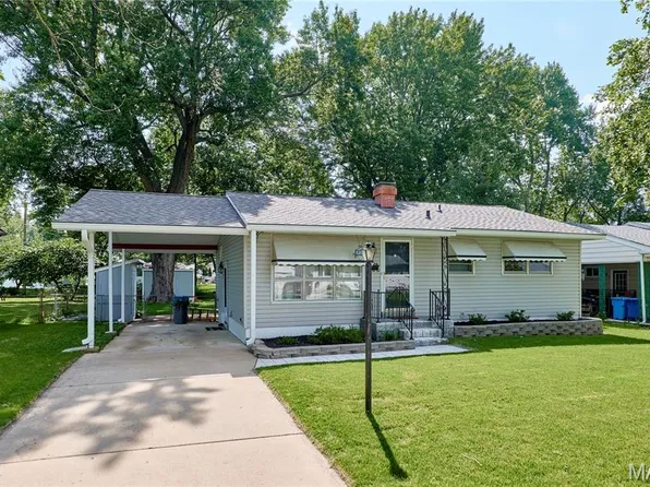 220 S Saint Jacques St, Florissant, MO 63031