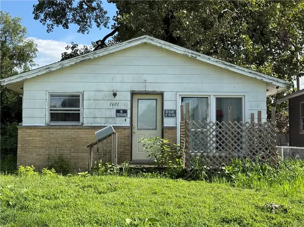 1601 E Moore St, Decatur, IL 62521