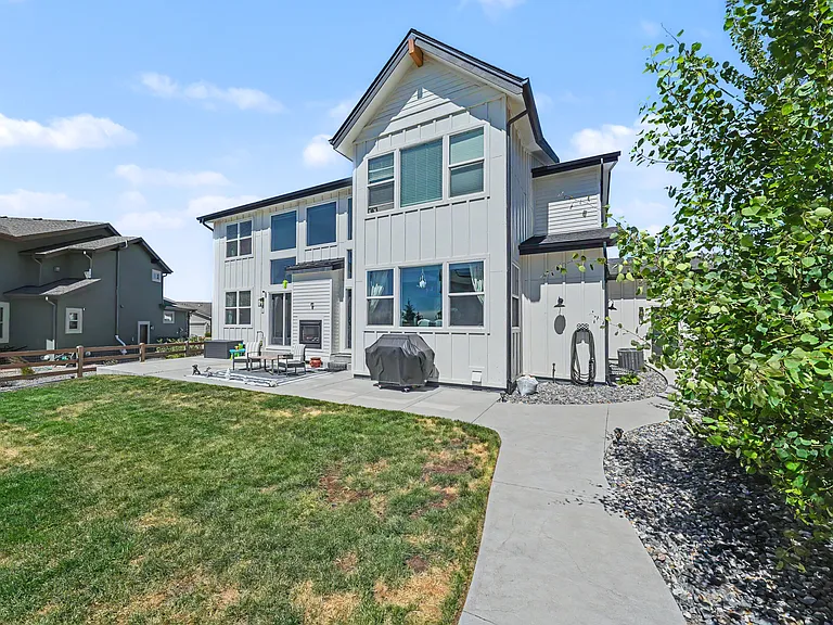 6339 Knapp Dr — Photo 43