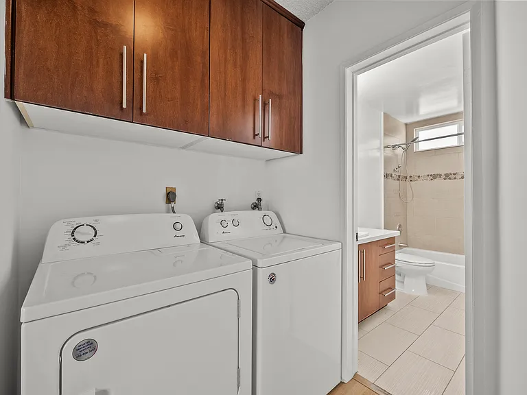 1450 Harvard St #3 — Photo 17