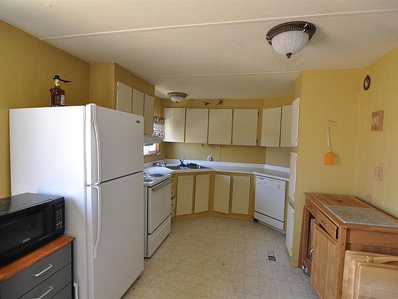 5th image of 2105 N Steptoe St Trailer 67