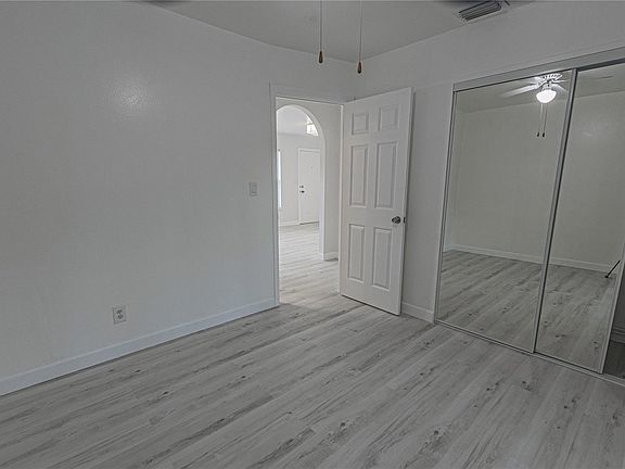 3rd image of 865 73rd Ave N