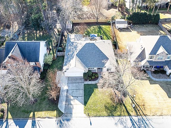 4th image of 7638 Sedgebrook Dr E