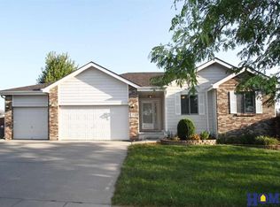 2552 W Peach St, Lincoln, NE 68522