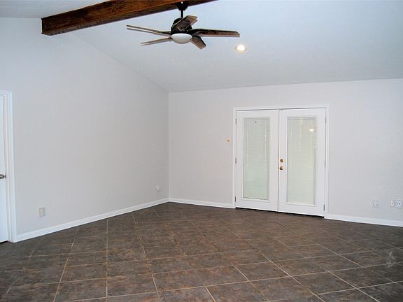 2nd image of 5403 Camden Ln