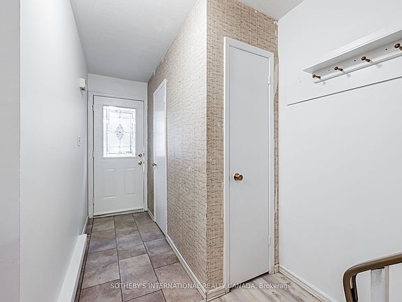 3rd image of 80 Halsey Ave