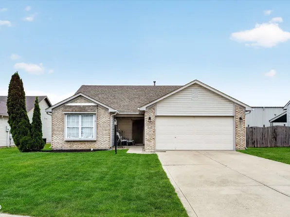 5639 Wood Hollow Dr, Indianapolis, IN 46239