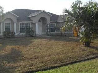 214 SE Whitmore Dr, Port Saint Lucie, FL 34984