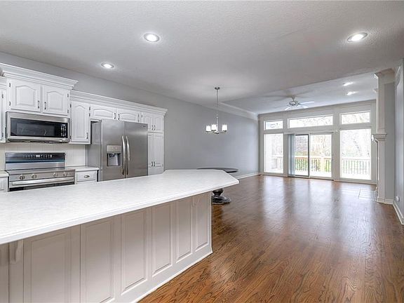 4th image of 7306 W 148th St