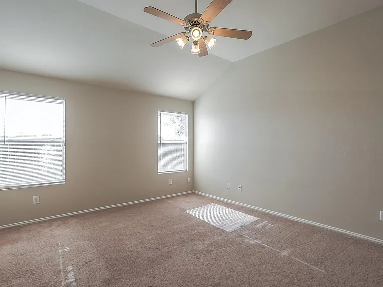 19819 Whispering Hollow Ln — Photo 15