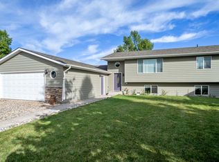 1205 Maple Dr, Sturgis, SD 57785