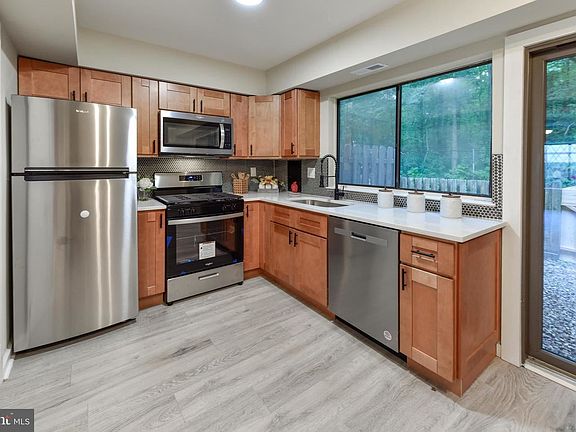 2nd image of 3 Coventry Ct