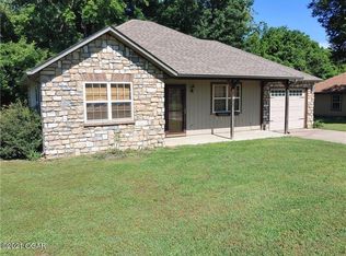 206 School St, Purcell, MO 64857