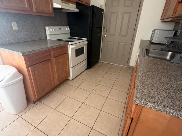 2152 N Broad St APT 4, Philadelphia, PA 19121