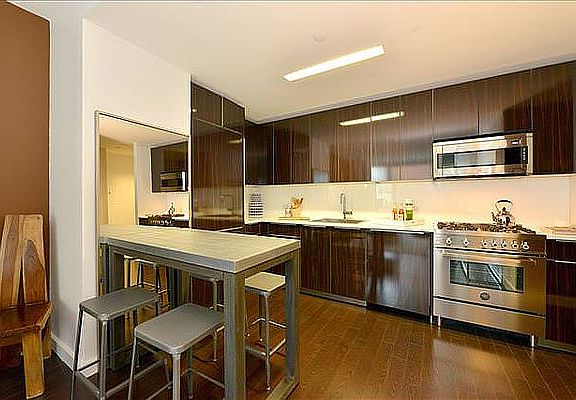 5th image of 113 Nassau St APT 8D