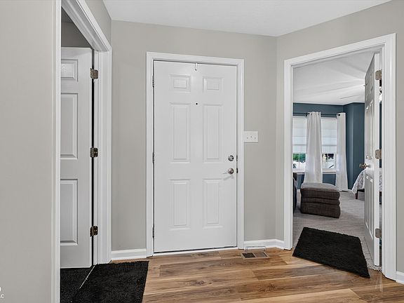 4th image of 4747 N Mill Ct