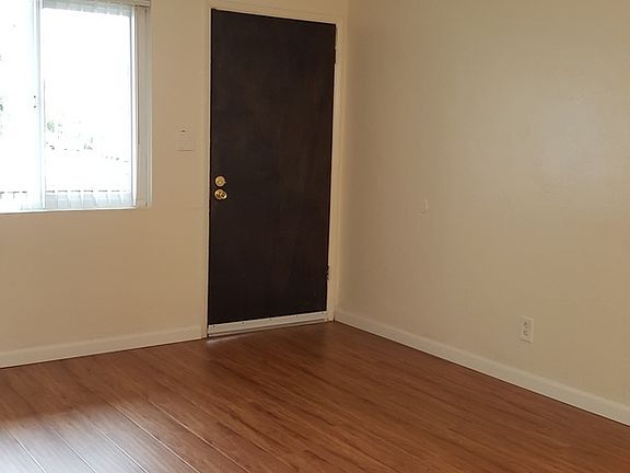 3rd image of 7623 Sturgess Ave