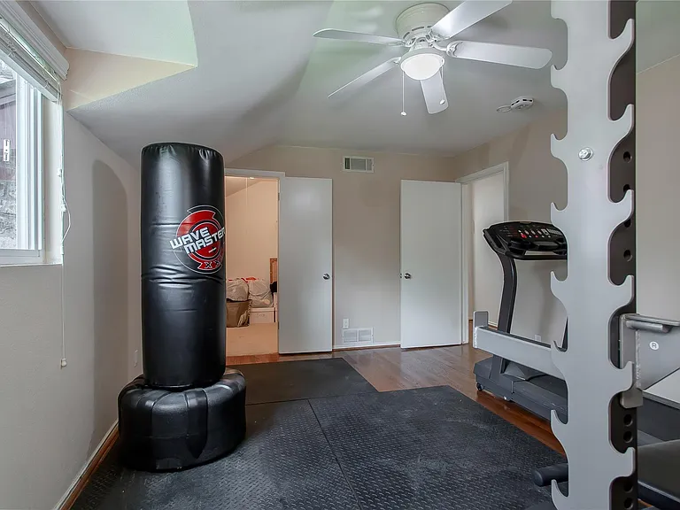 1428 Dumont Dr — Photo 25