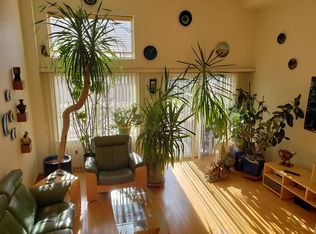 2106 Cherry St, Philadelphia, PA 19103