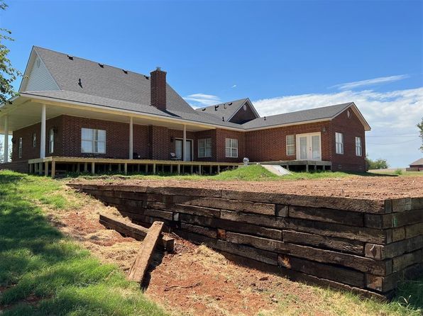 817 SW 16th St, Newcastle, OK 73065