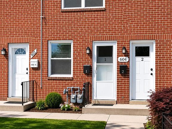 2nd image of 604 17th St NE