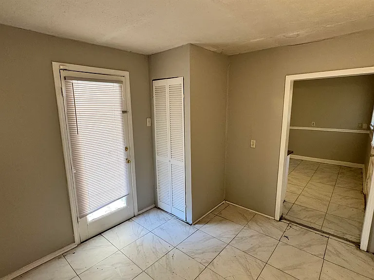 4956 Durbin Ave — Photo 7