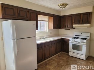 418 Woodard Ave, Louisville, OH 44641
