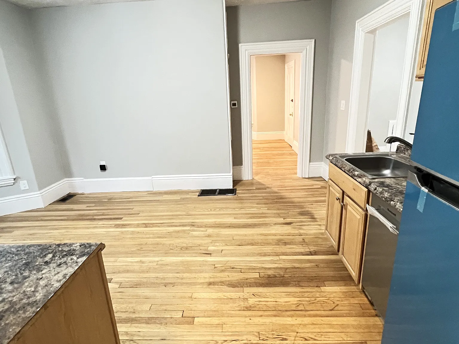 3 bed, 1400 sqft, $3,200 — Photo 4