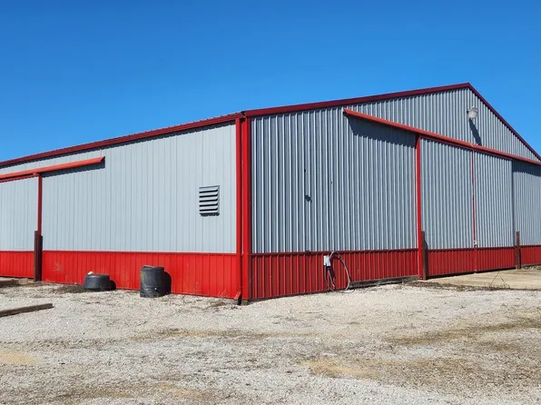 1207 N Carlyle Rd, Vandalia, IL 62471