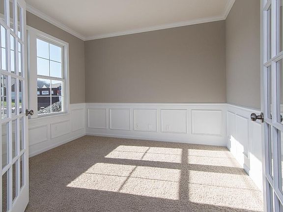 5th image of 674 Palisade Dr #14