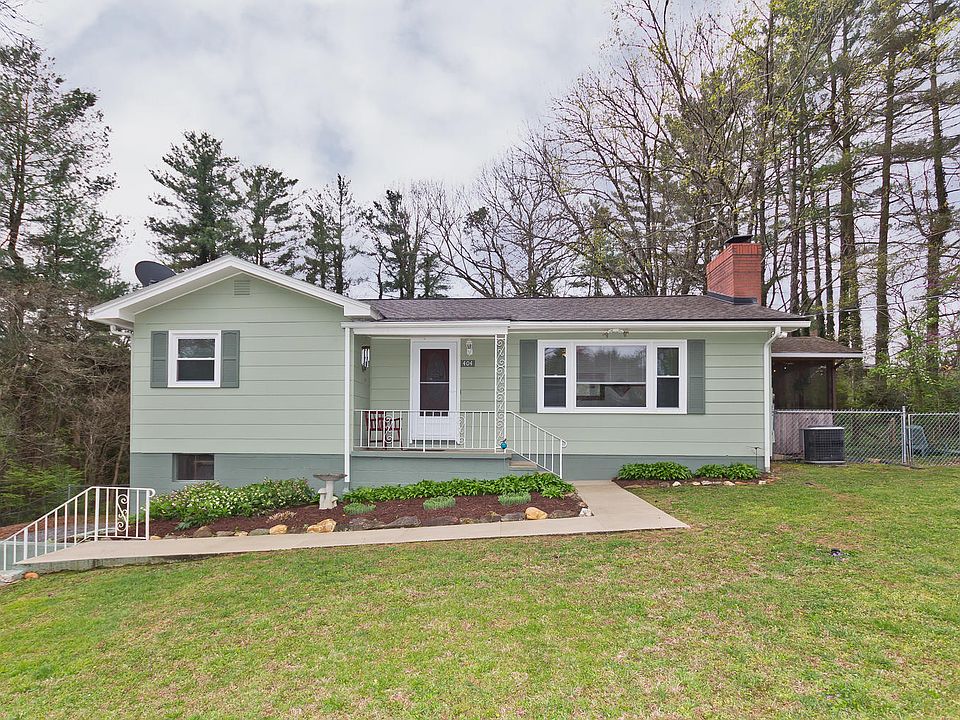 1st image of 404 Hillcrest Cir