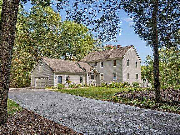 2nd image of 10 Grist Mill Road