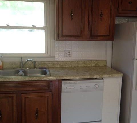3rd image of 107 Meadowlark Dr
