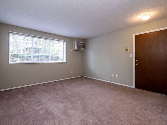 3rd image of 650 Ann St APT 302