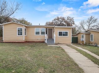 5800 Truman Dr, Fort Worth, TX 76112