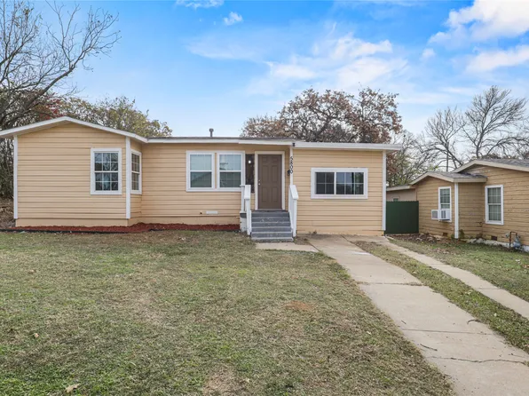 5800 Truman Dr, Fort Worth, TX 76112