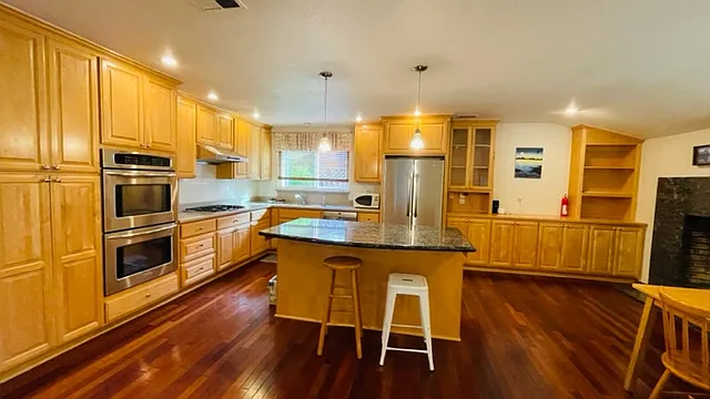 2456 Franciscan Ct — Photo 5