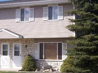 W163N11534 Windsor Ct, Germantown, WI 53022