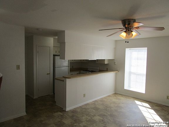 2nd image of 1034 Fabulous Dr APT C