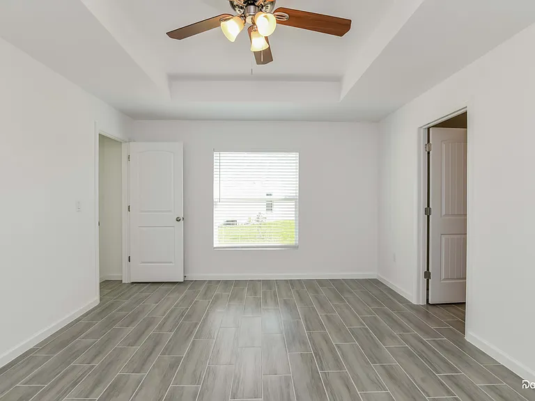1251 Amazon Ln — Photo 8