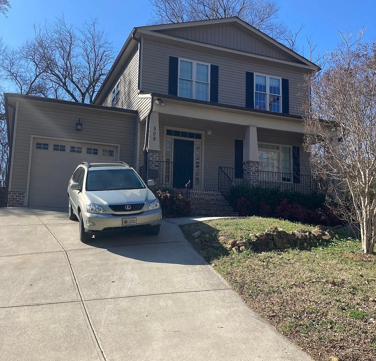 4 bed, 1998 sqft, $3,800 — Photo 1